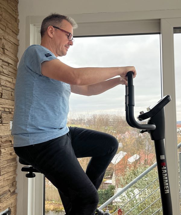 Aufrechte Sitzposition Hammer